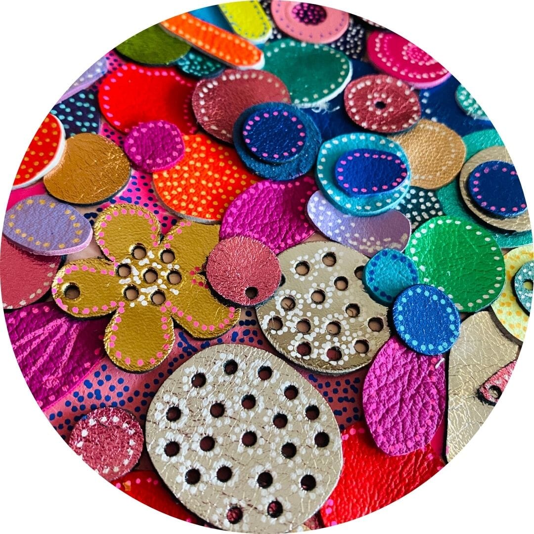Exclusive Pocket Mirror - Bouquet of Blooms Artwork