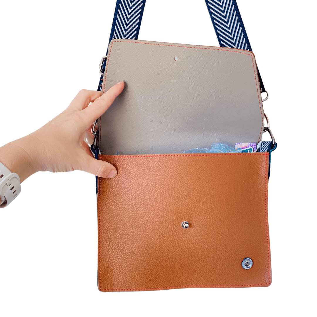ALLY Leather Crossbody bag - Midi - Camel Navy Chevron
