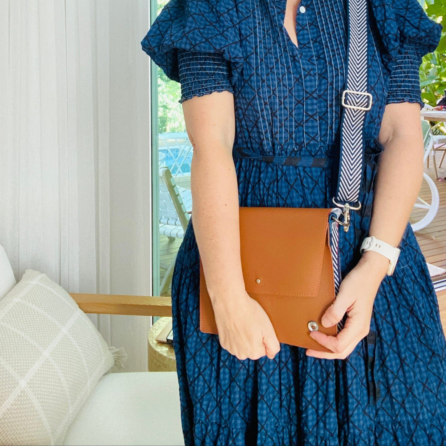 ALLY Leather Crossbody bag - Midi - Camel Navy Chevron