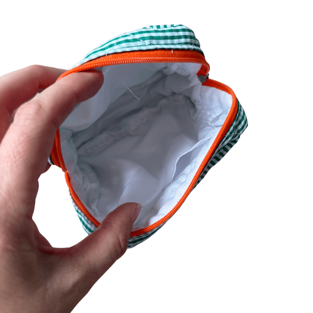 Green Gingham Heart - Zippy Pouch