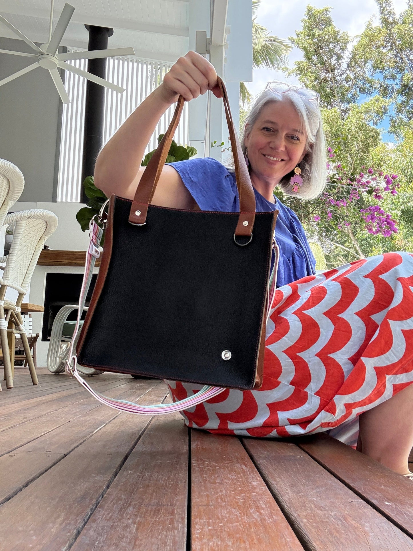 The Everyday Leather Tote - Pebble Black/Tan