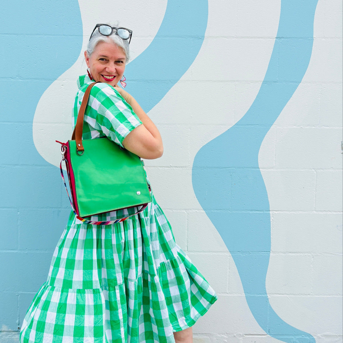 The Everyday Zipper Leather Tote - Apple Green/Pink