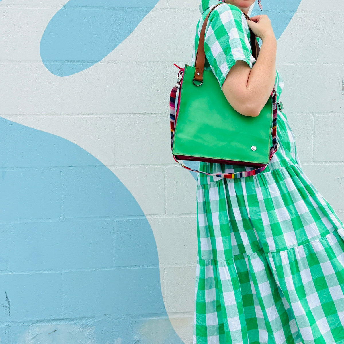 The Everyday Zipper Leather Tote - Apple Green/Pink