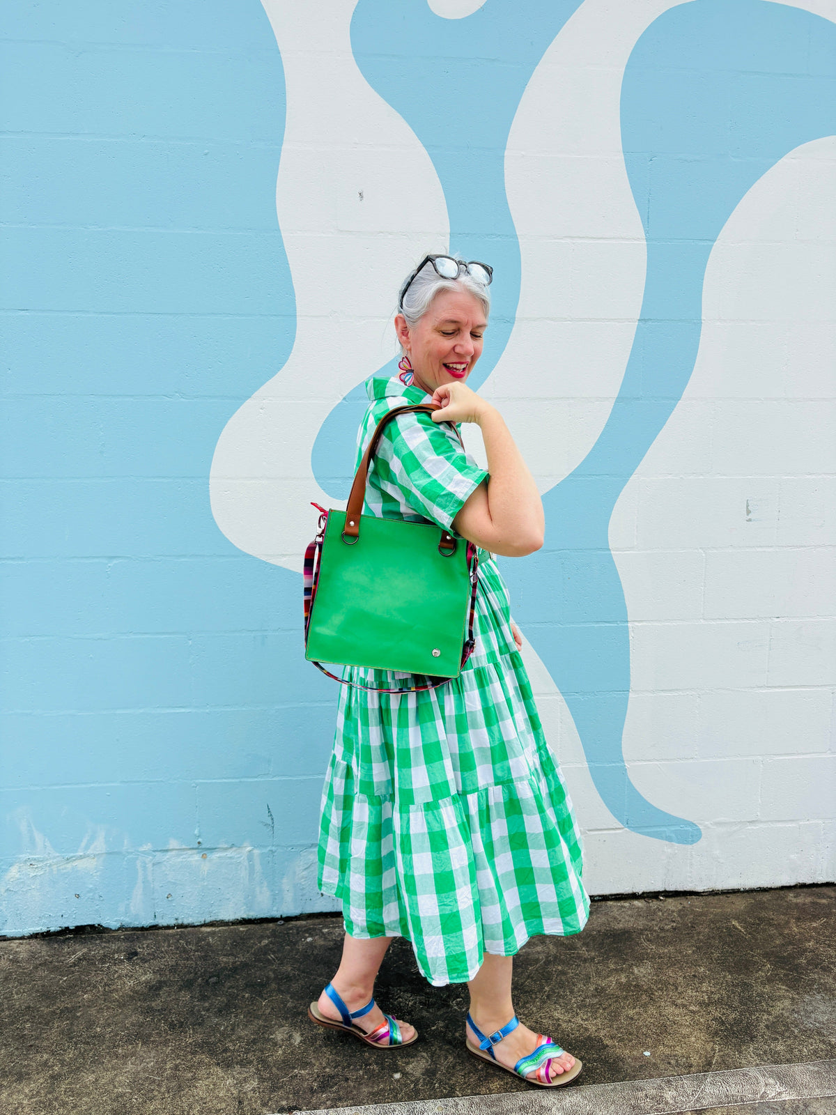 The Everyday Zipper Leather Tote - Apple Green/Pink