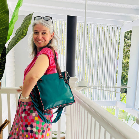 The Everyday Zipper Leather Tote - Green/Blush