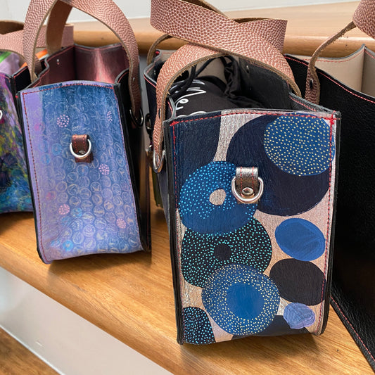 Artist Palette Micro Leather Tote - Coral seas