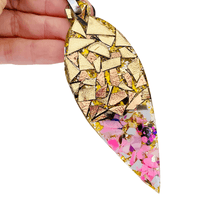 Load image into Gallery viewer, Heirloom Resin Christmas Decoration - Sherbet Drop